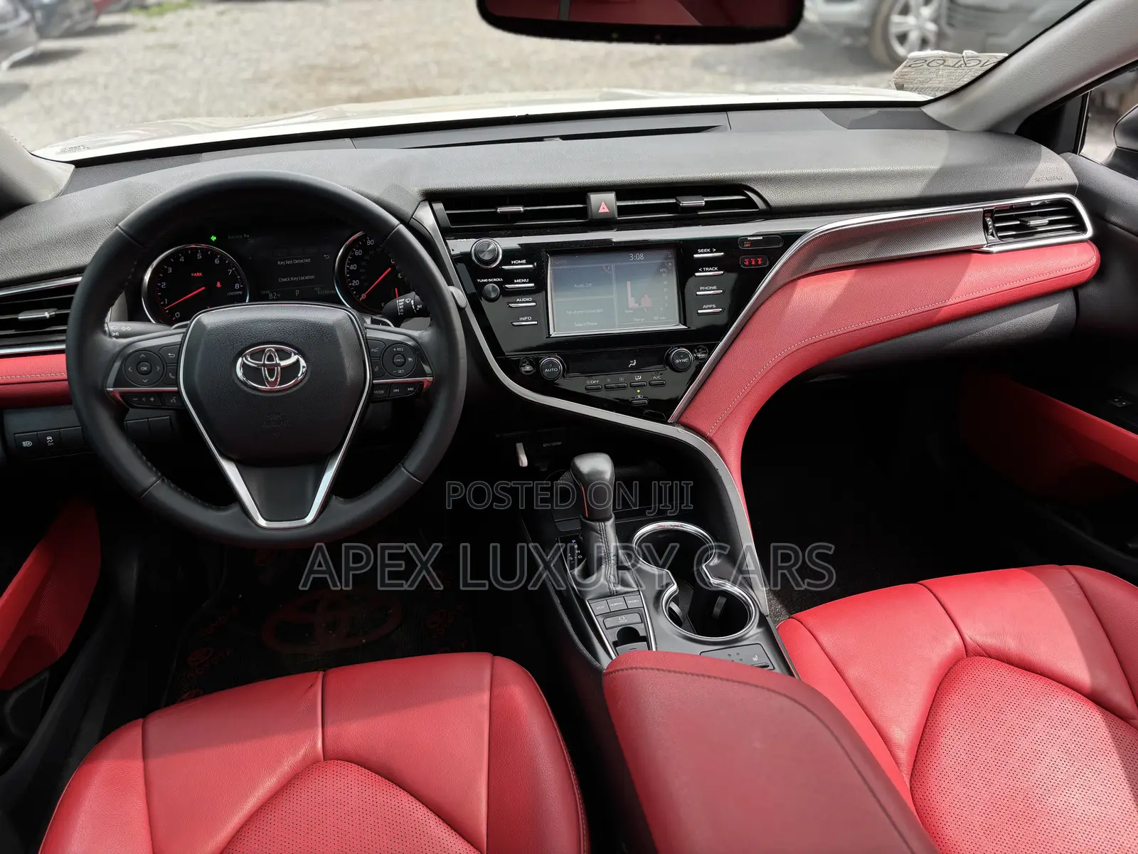 Toyota Camry 2018 White