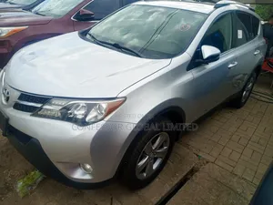 Toyota RAV4 2015 Silver