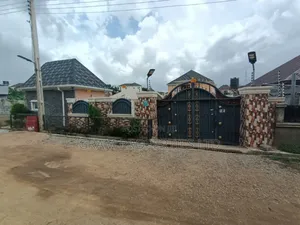 5bdrm Duplex in Dawaki for sale