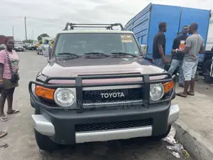 Toyota FJ Cruiser 4x4 Automatic 2009 Brown