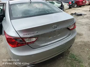 Hyundai Sonata Limited 4dr Sedan (2.0L 4cyl Turbo 6A) 2014 Silver