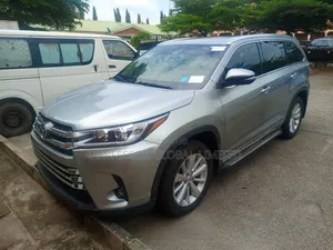Toyota Highlander 2015 Silver