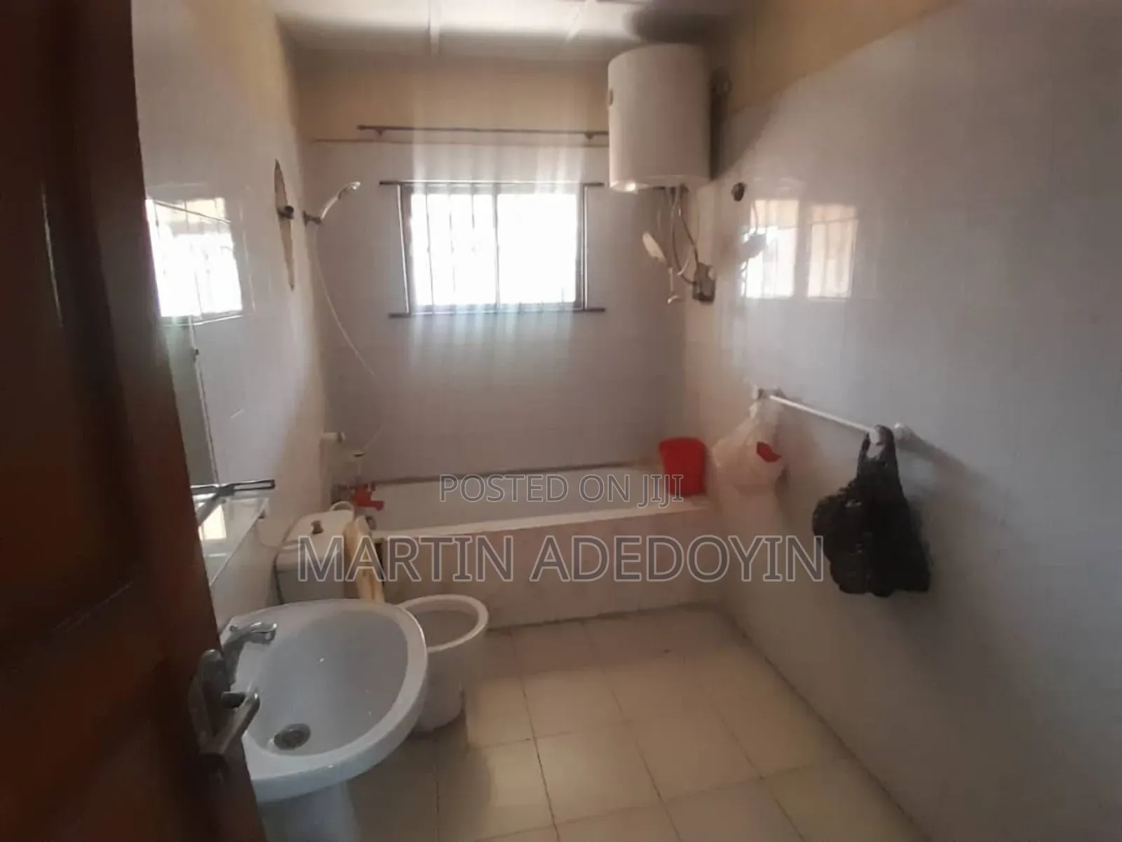 Executive 20-Rooms Hotel