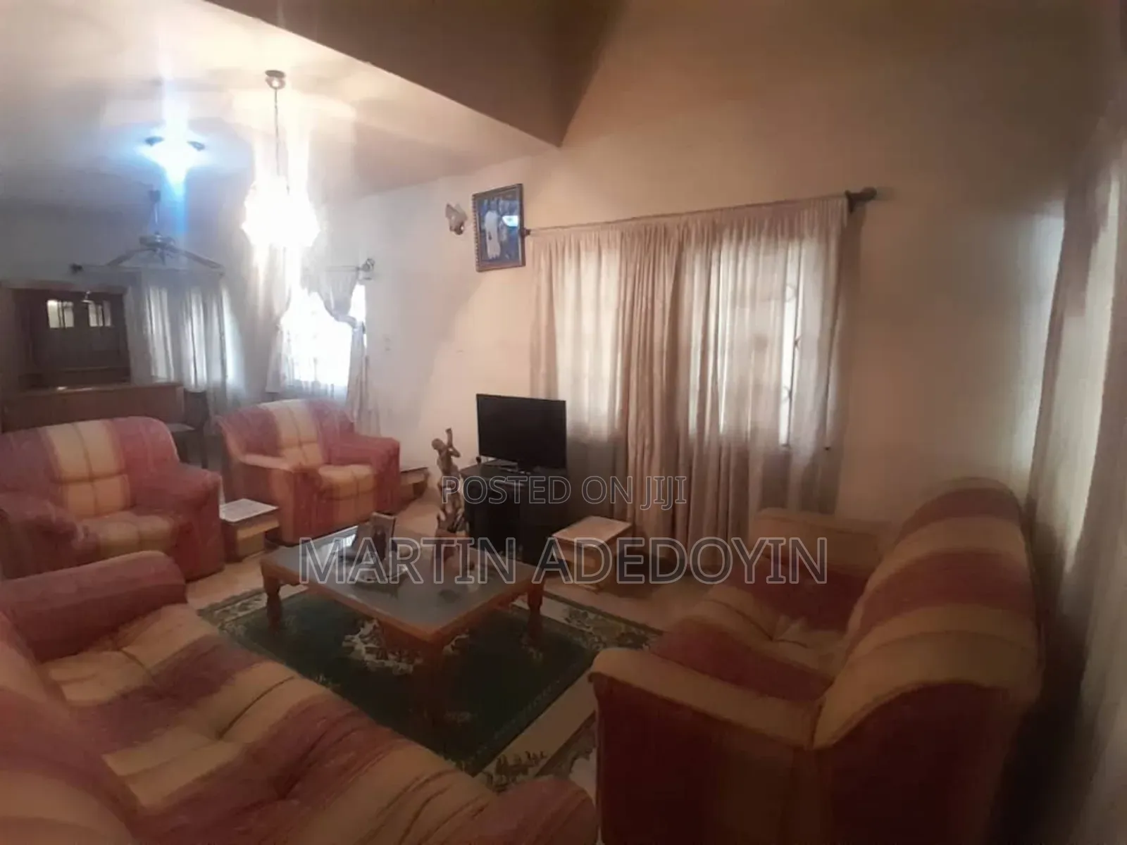 Executive 20-Rooms Hotel