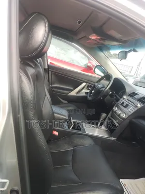 Toyota Camry SE V6 4dr Sedan (3.5L 6cyl 6A) 2011 Silver
