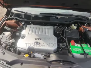 Toyota Camry SE V6 4dr Sedan (3.5L 6cyl 6A) 2011 Silver
