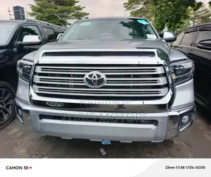 Toyota Sequoia 2015 Gray