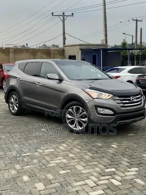 Hyundai Santa Fe Limited 4dr SUV AWD (3.3L 6cyl 6A) 2014 Gray