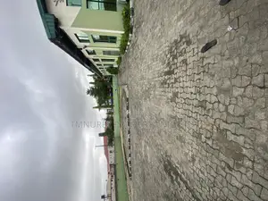 Warehouse to Let