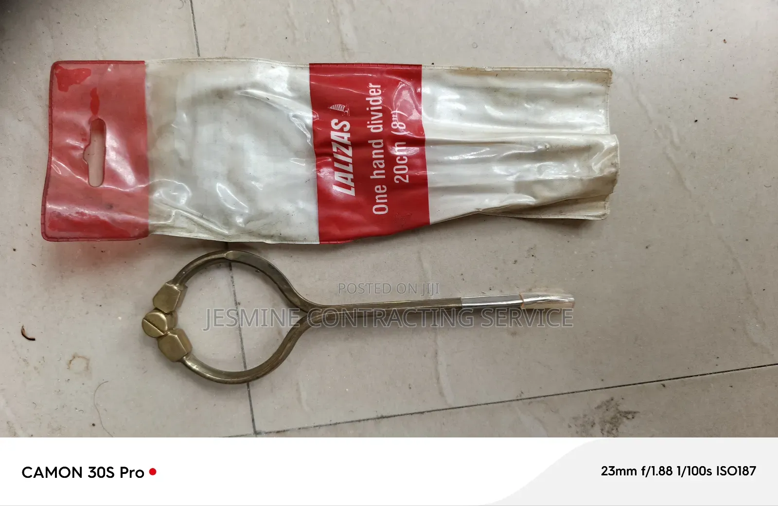 Navigation One Hand Brass Divider 8"