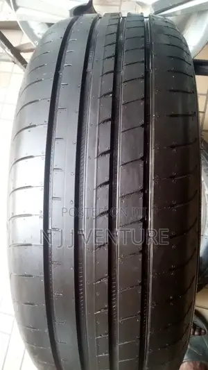 235 55 R18 Goodyear Non China