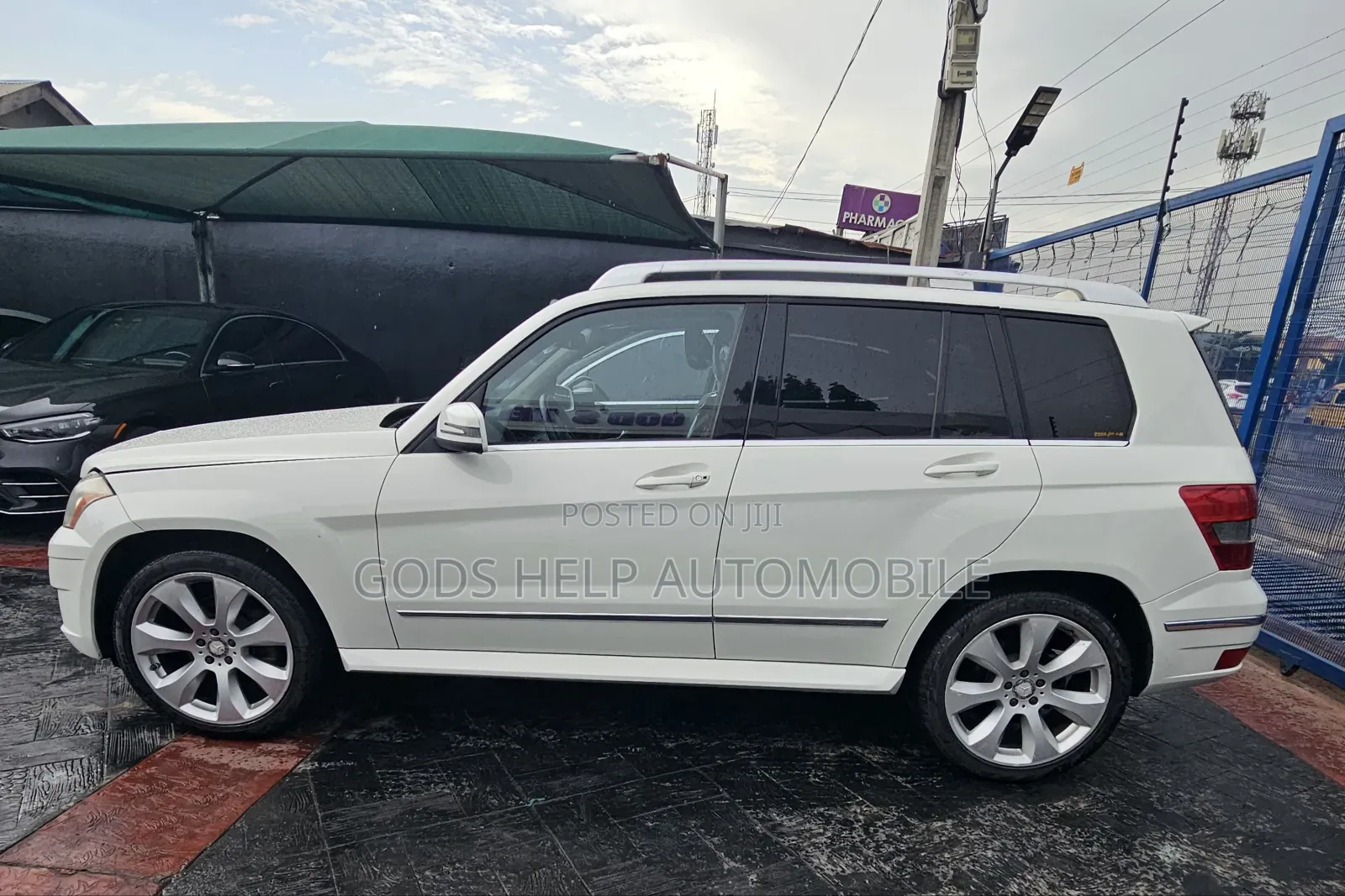 Mercedes-Benz GLK-Class 350 4MATIC 2010 Pearl