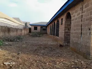 6bdrm Block of Flats in Ilorin South for sale