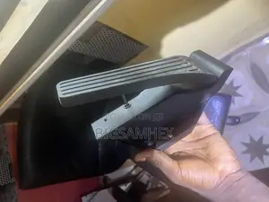 Benz GLK 350 Acceleration Pedal