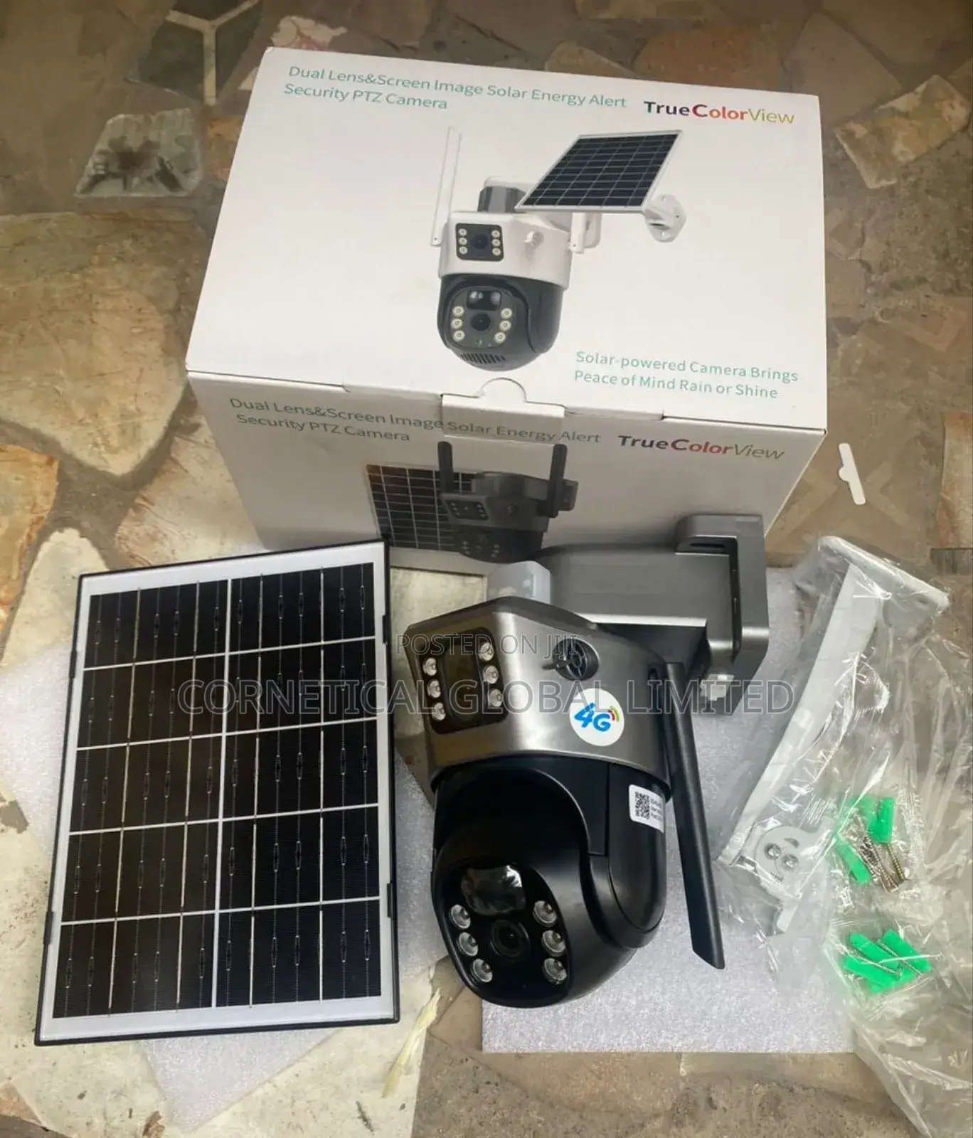 Solar CCTV Camera With Dual Lens 2 Views Screen Image 8mp
