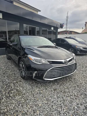 Photo - Toyota Avalon 2016 Black