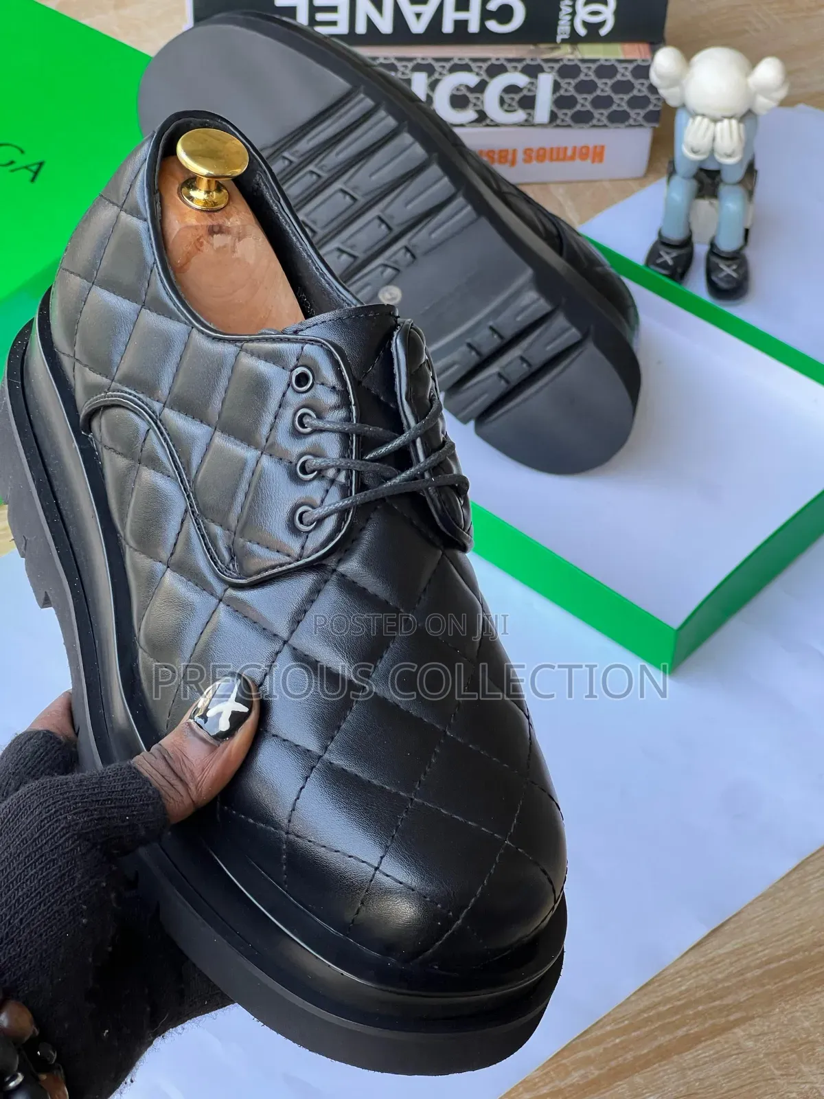 Matte Leather Patterned Double Sole Bottega Lace Up Shoe