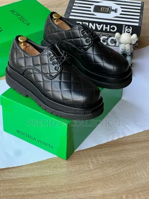 Matte Leather Patterned Double Sole Bottega Lace Up Shoe