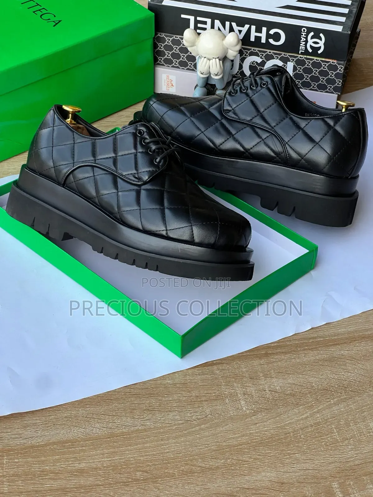 Matte Leather Patterned Double Sole Bottega Lace Up Shoe