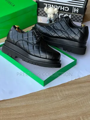 Matte Leather Patterned Double Sole Bottega Lace Up Shoe