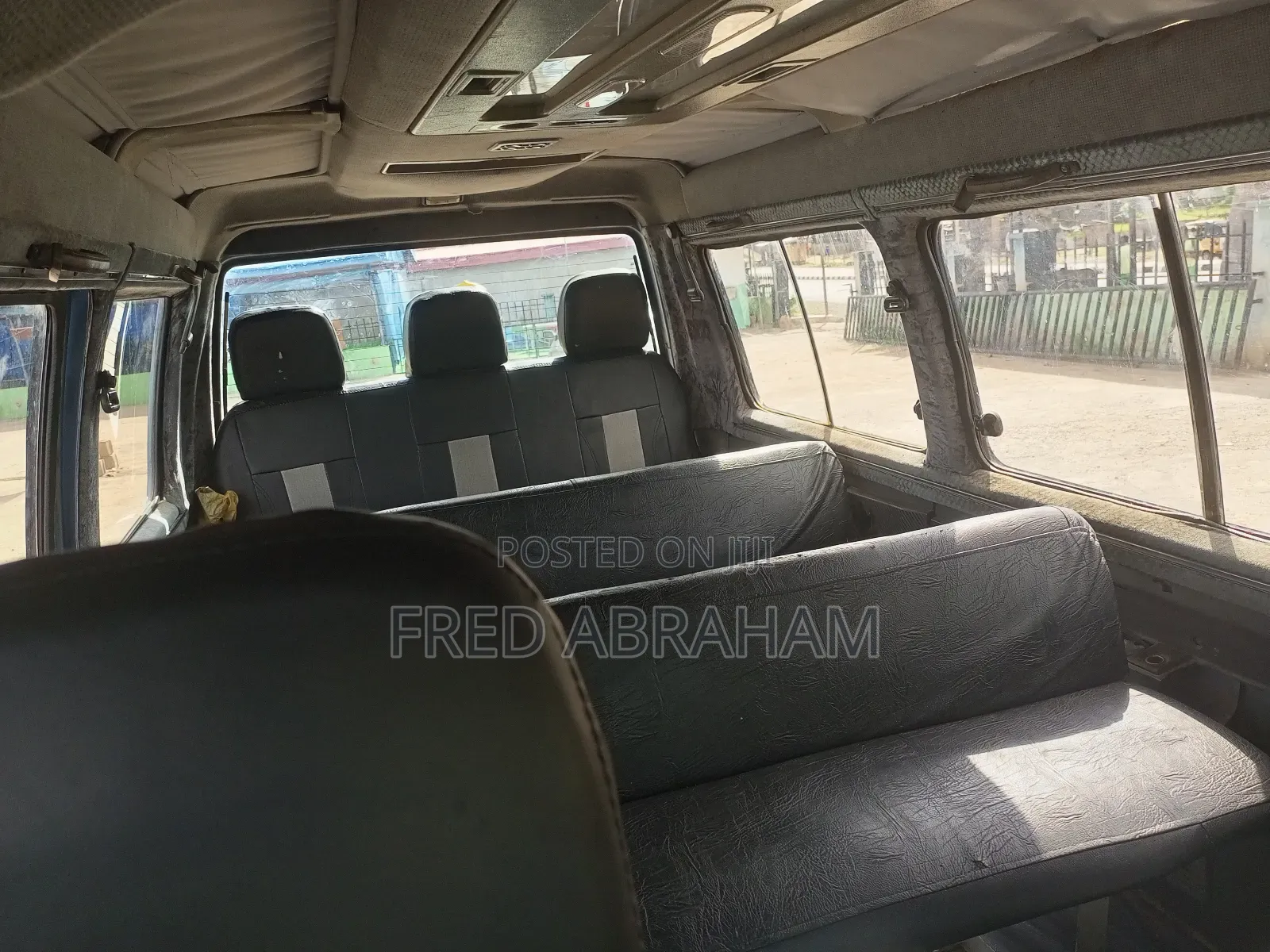 Mitsubishi L300 2002 Blue