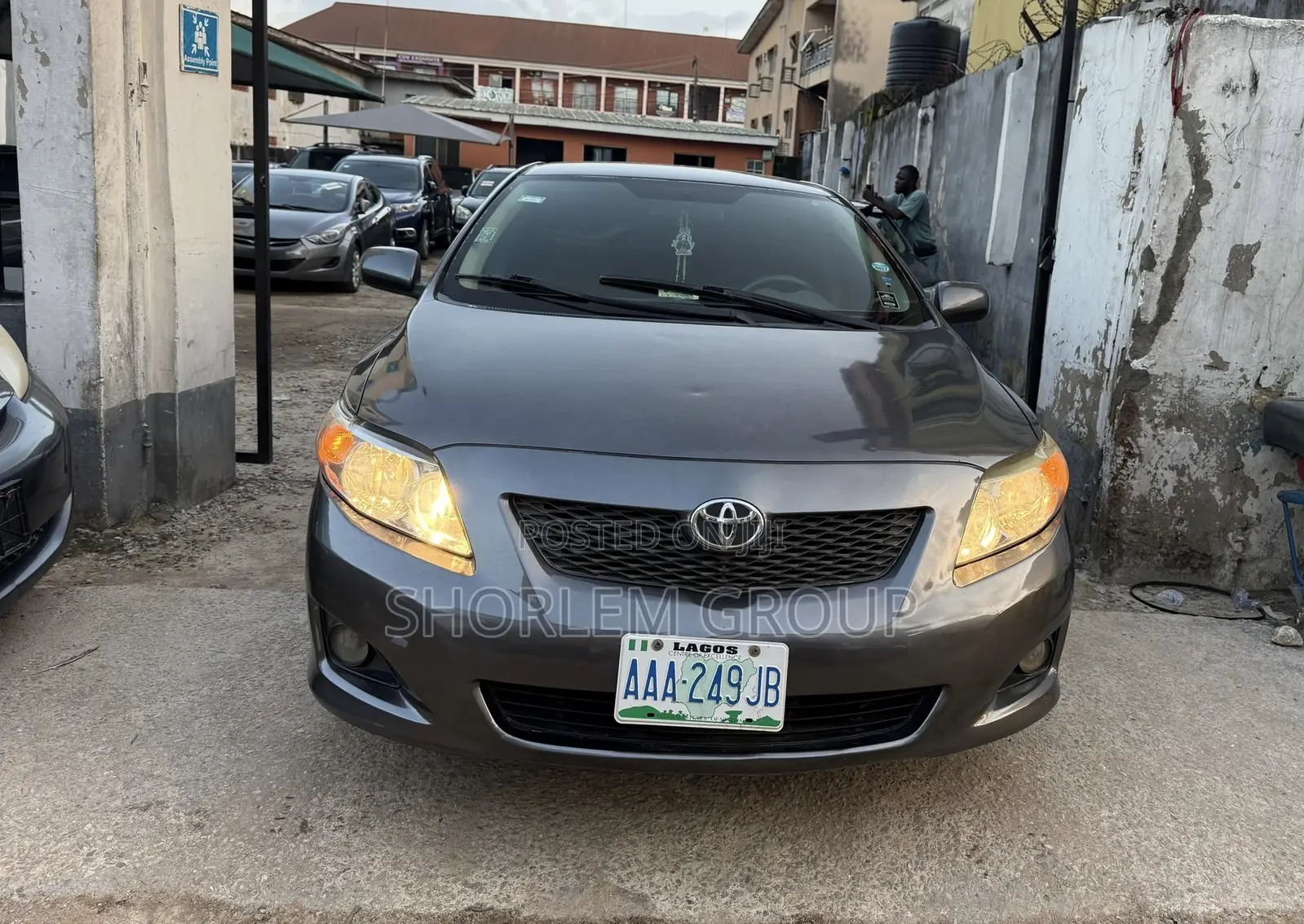 2010 Toyota Corolla LE 4dr Sedan (1.8L 4cyl 4A)