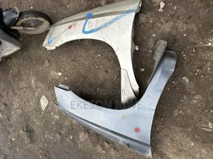 2 Pieces Fender Highlander 2003-07