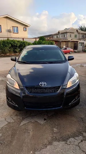 Toyota Matrix Hatchback FWD (1.8L 4cyl 5M) 2010 Black