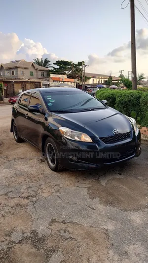 Toyota Matrix Hatchback FWD (1.8L 4cyl 5M) 2010 Black