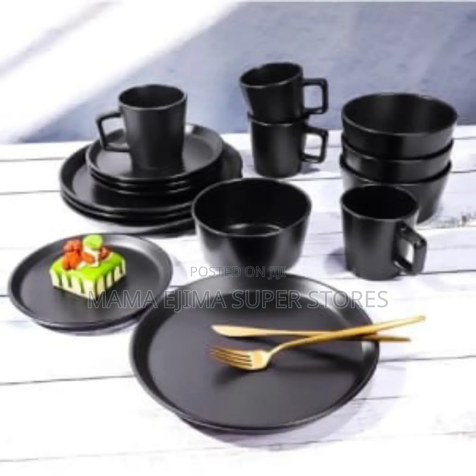 Stoneware Dinner Set and Mugs - 16 PCS
