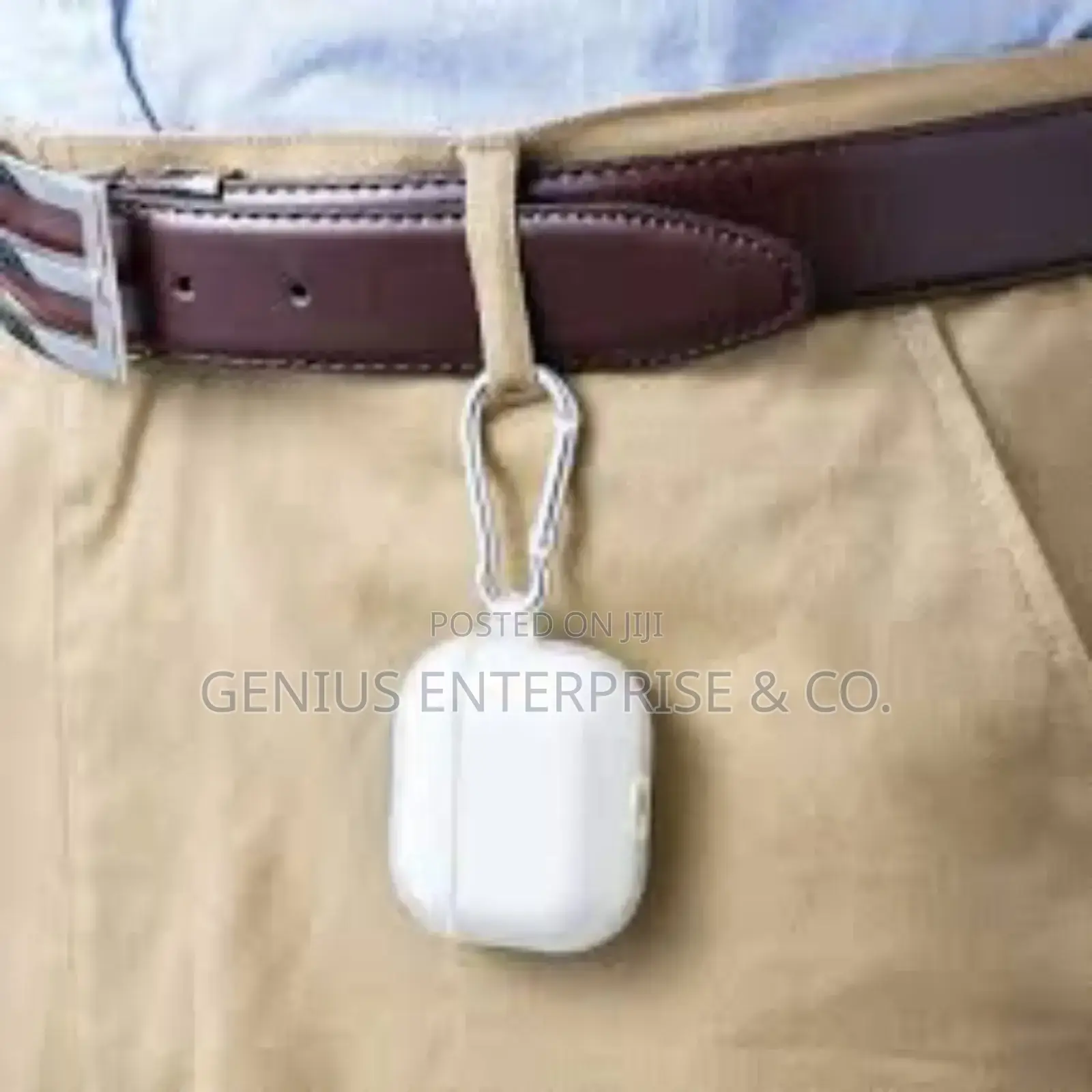 Hang Able Earbud (I9s ) on Trousers.