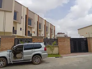 4bdrm Duplex in Jahi Main for sale