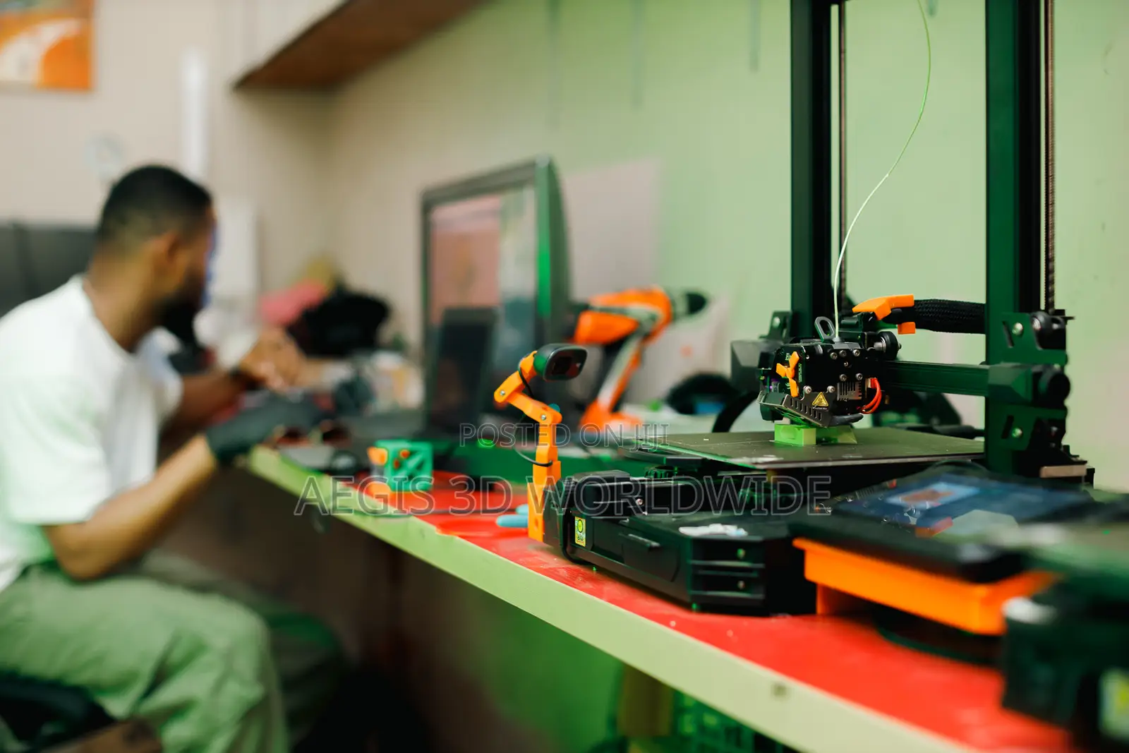 Training and Services on 3d Printing and 3d Modelling (Cad, Am)