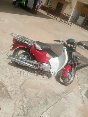 Honda CB 2019 Red