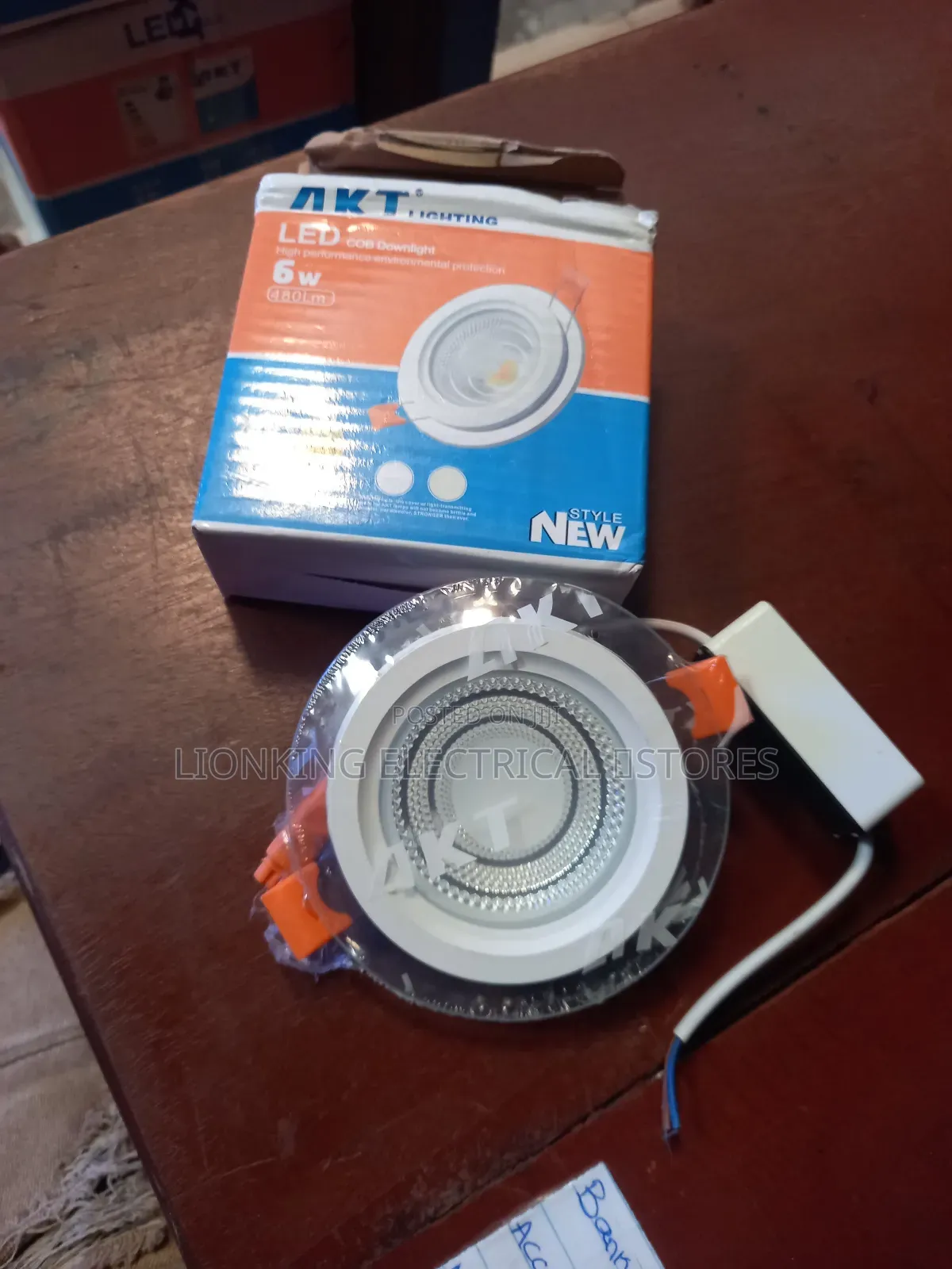 Akt 6w Glass