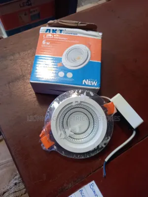 Akt 6w Glass
