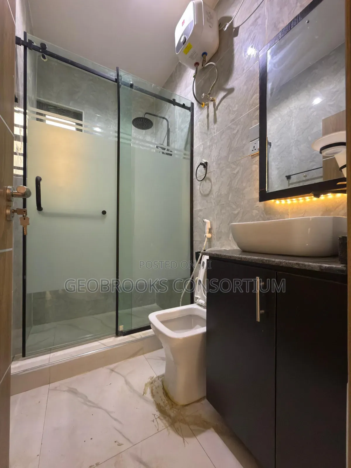4bdrm Duplex in Carlton Gate Estate, for sale