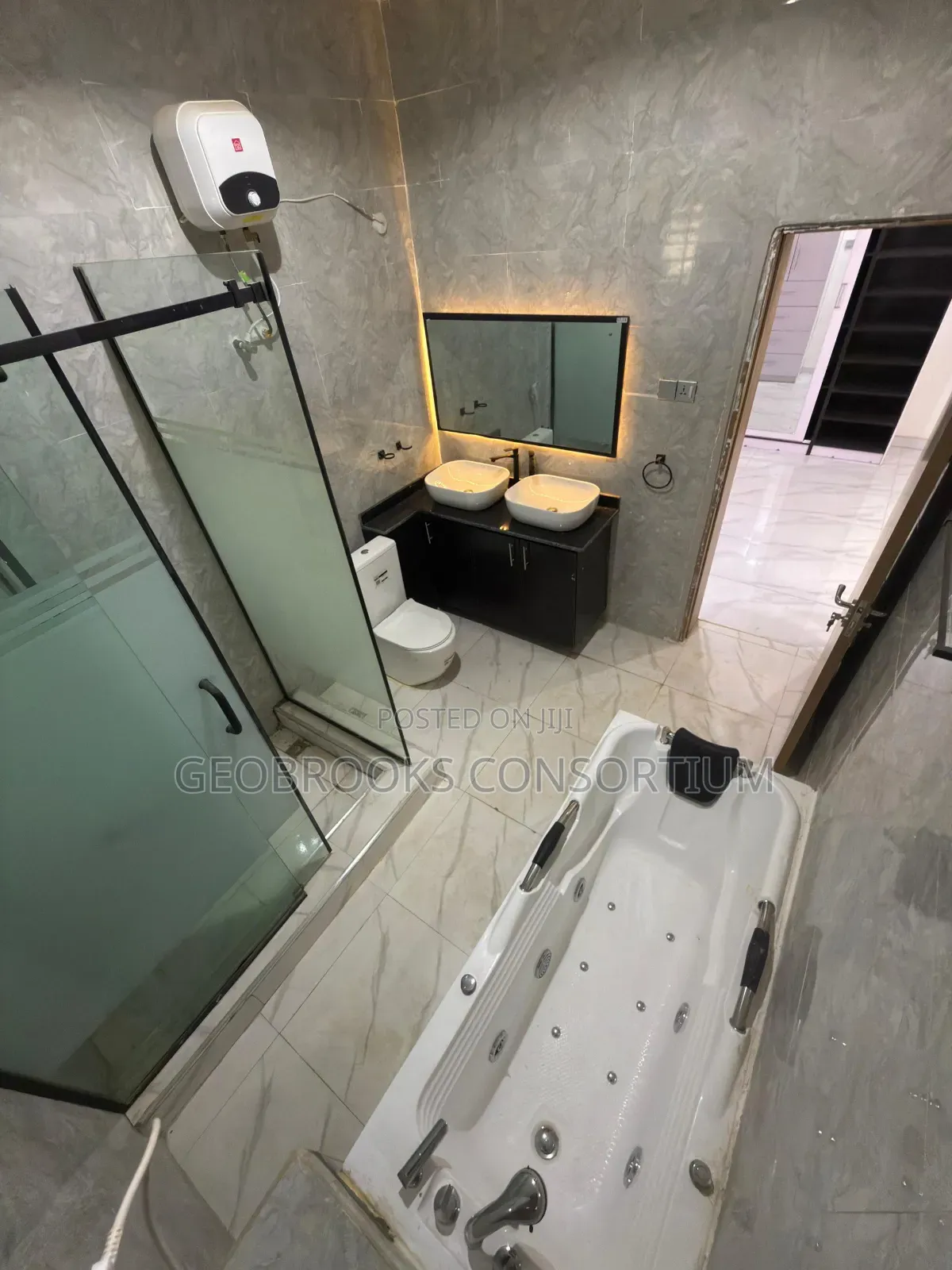 4bdrm Duplex in Carlton Gate Estate, for sale