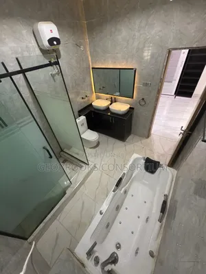 4bdrm Duplex in Carlton Gate Estate, for sale