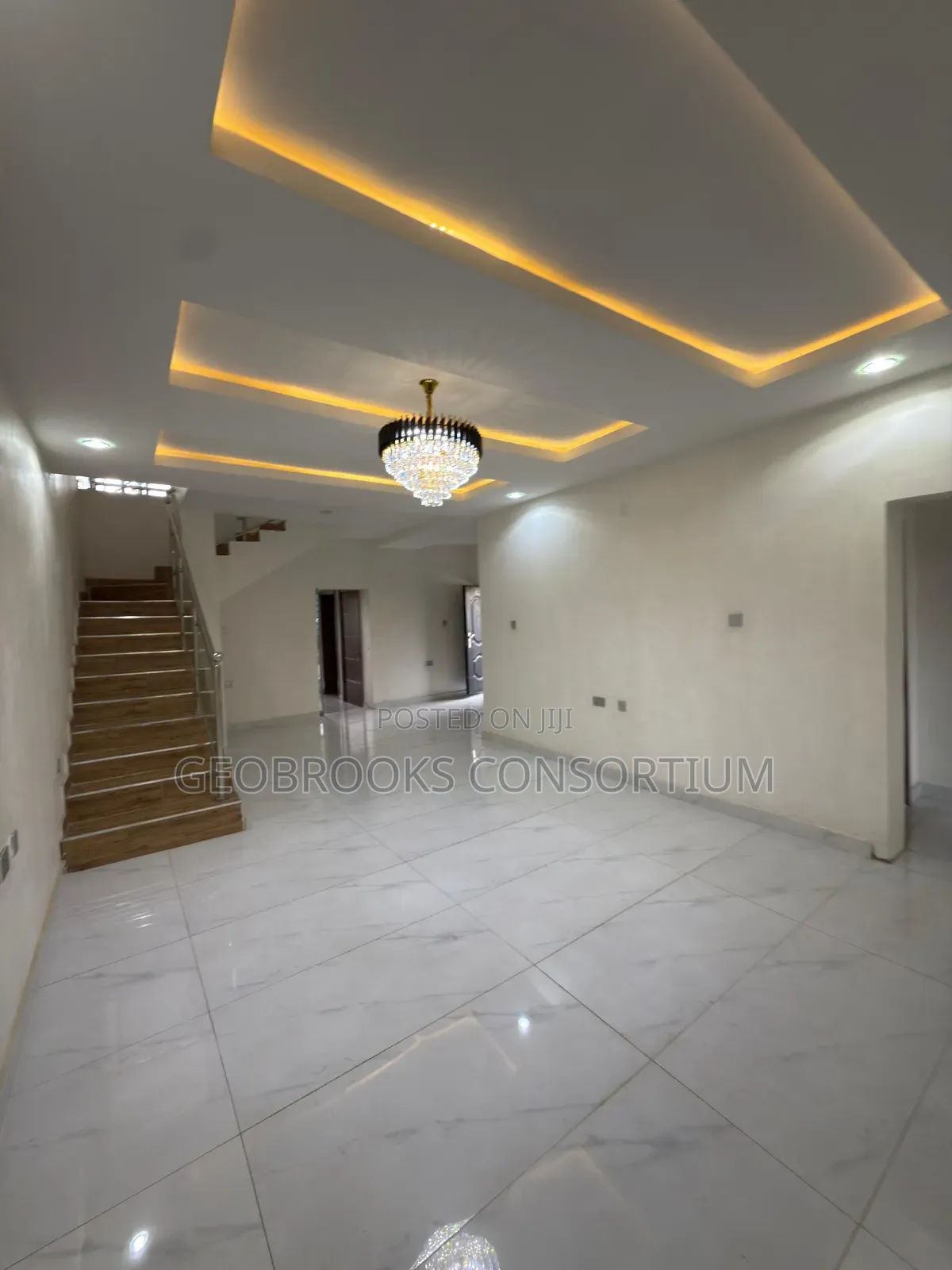 4bdrm Duplex in Carlton Gate Estate, for sale