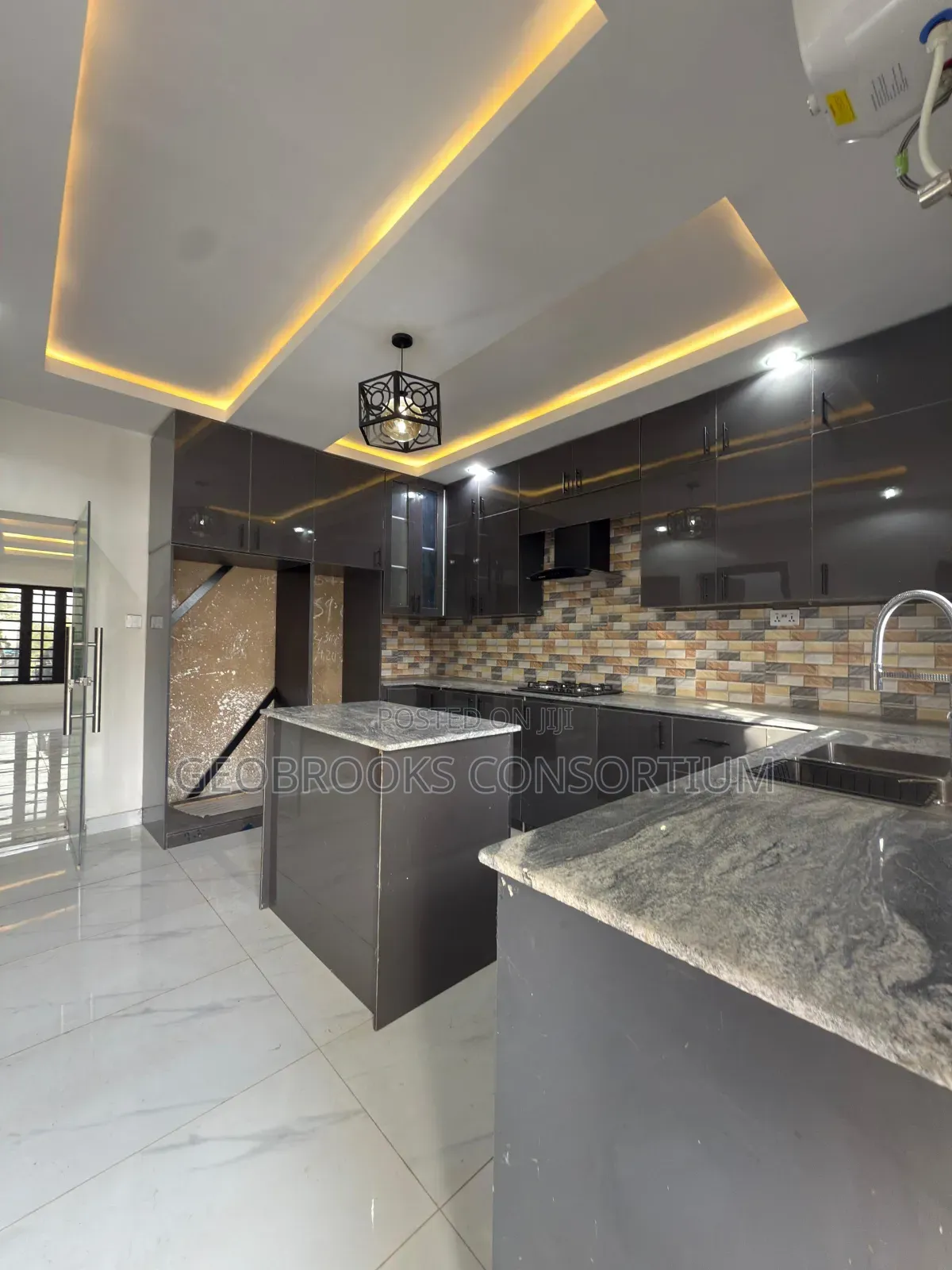 4bdrm Duplex in Carlton Gate Estate, for sale