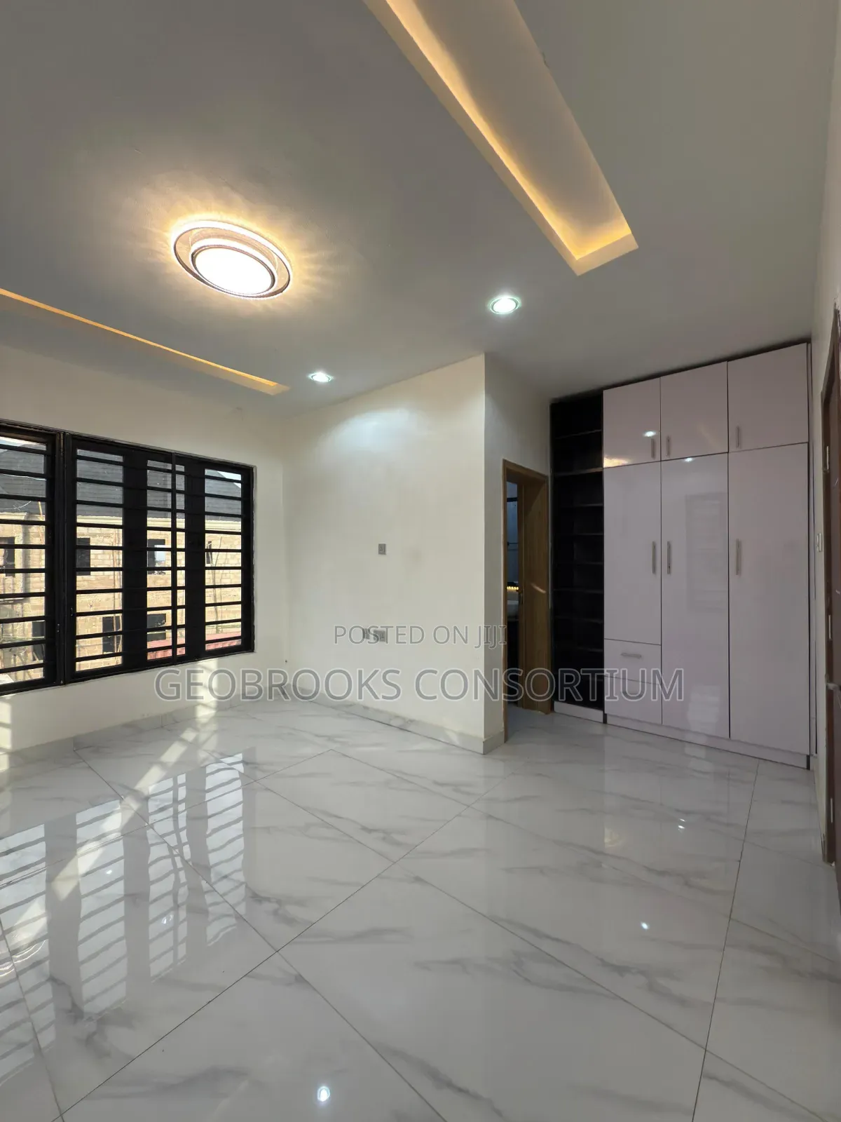 4bdrm Duplex in Carlton Gate Estate, for sale