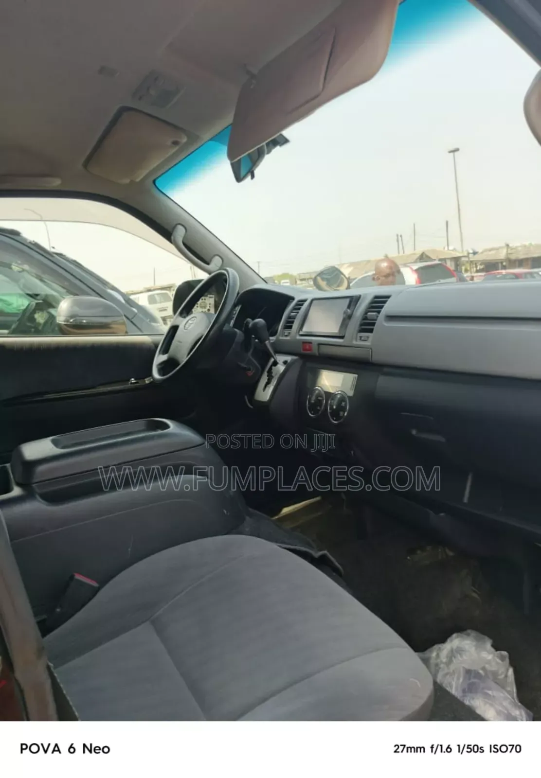 Toyota HiAce 2012 Black