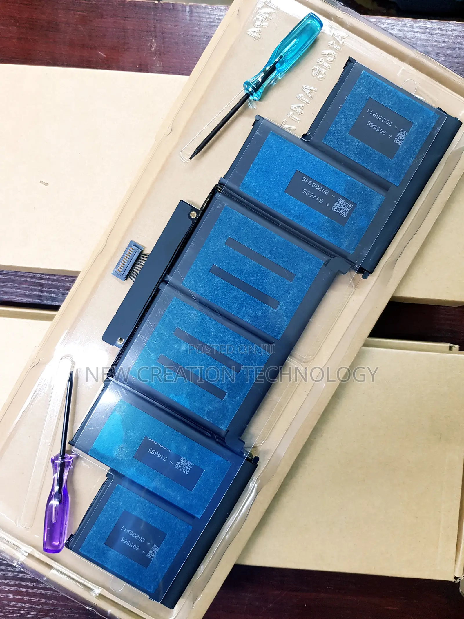 Apple Macbook Laptop Battery (Not Copy)