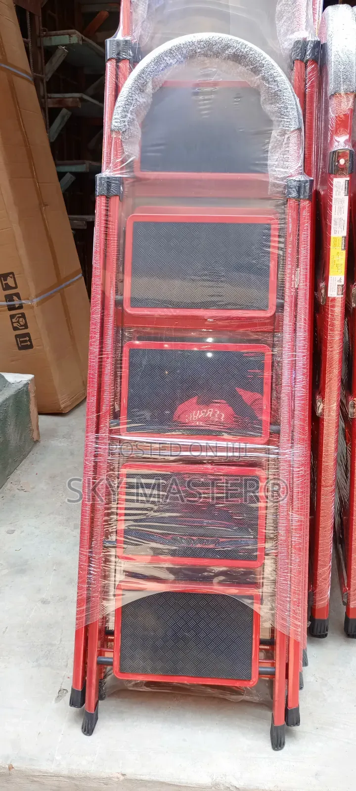 4 Steps Household Ladders