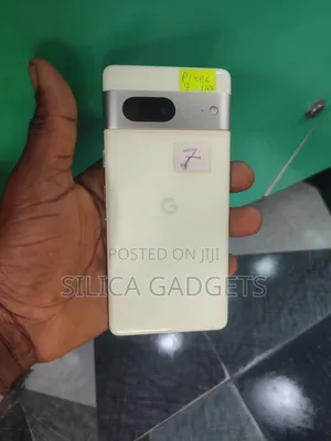 Photo - Google Pixel 7 128 GB Gold