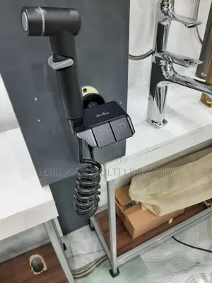 Pressing Bum Bum Wash