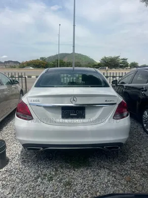 Mercedes-Benz C300 Luxury 4Matic Sedan AWD (2.0L 4cyl 7A) 2016 White