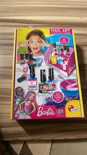 Barbie Nail Art Set – Magical Color Change Edition!
