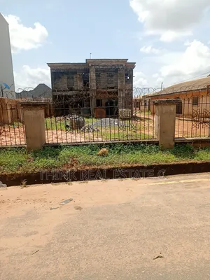 4bdrm Block of Flats in Ebo,Airport Road, Benin City for sale